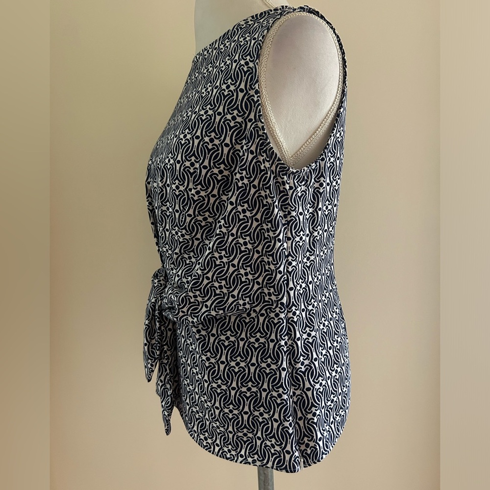 CUTE Talbots Navy/White Top - Picture 3 of 4